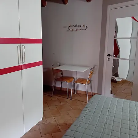 Casa Happy - La Mansarda Del Sorriso Con Parcheggio Privato A Valcorrente 卡塔尼亚