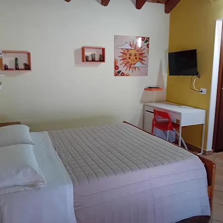 Casa Happy - La Mansarda Del Sorriso Con Parcheggio Privato A Valcorrente