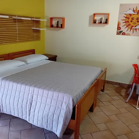Casa Happy - La Mansarda Del Sorriso Con Parcheggio Privato A Valcorrente 公寓 卡塔尼亚