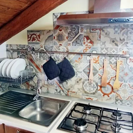 Apartament Casa Happy - La Mansarda Del Sorriso Con Parcheggio Privato A Valcorrente *