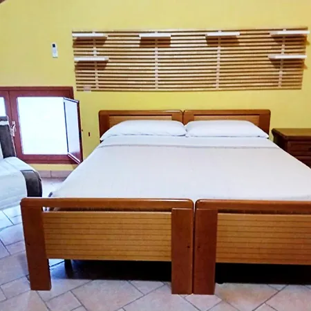 Apartament Casa Happy - La Mansarda Del Sorriso Con Parcheggio Privato A Valcorrente Belpasso