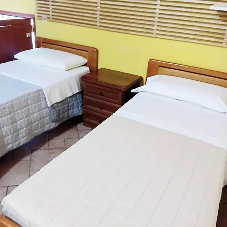 Casa Happy - La Mansarda Del Sorriso Con Parcheggio Privato A Valcorrente Apartament Belpasso