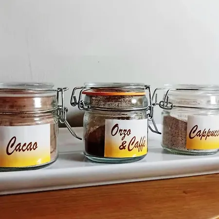 Apartament Casa Happy - La Mansarda Del Sorriso Con Parcheggio Privato A Valcorrente *